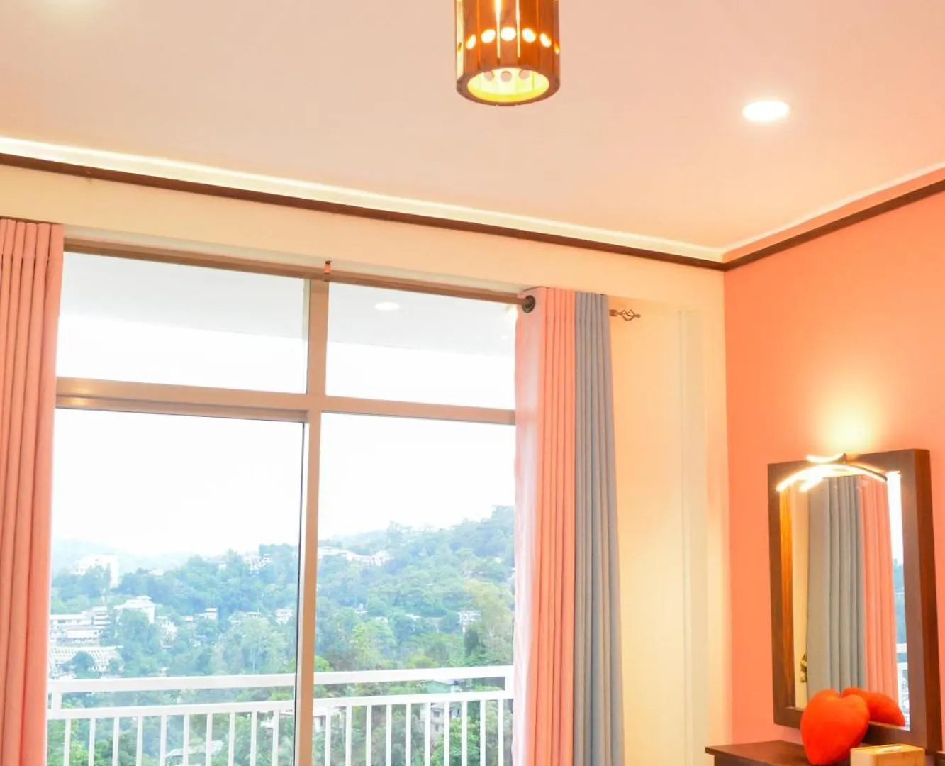 Hill Paradise Hanthana Kandy Hotel