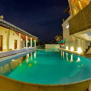 3* Hotel The Castle By Don Louis