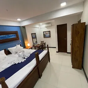 Hotel Rush